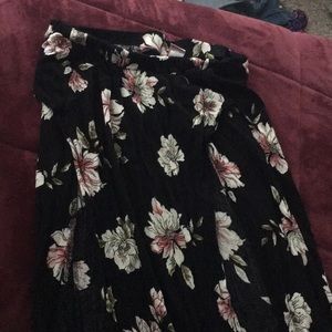 LILIAN - Long Double Slit Flower Skirt